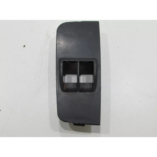 Moldura Do Botao Vidro Porta Esquerda Fiat Strada 1.4 2020