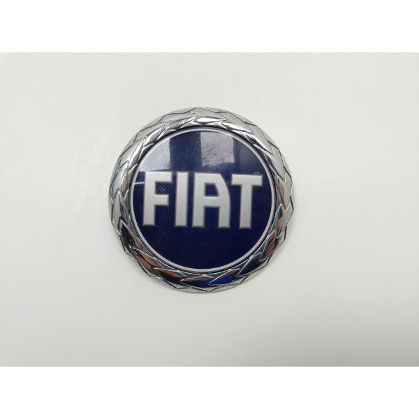 Emblema Tampa Traseira Fiat Idea 2005 Usado