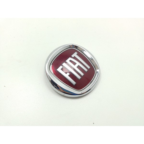 Emblema Tampa Traseira Fiat Palio Punto Idea 2009 2016 Usado