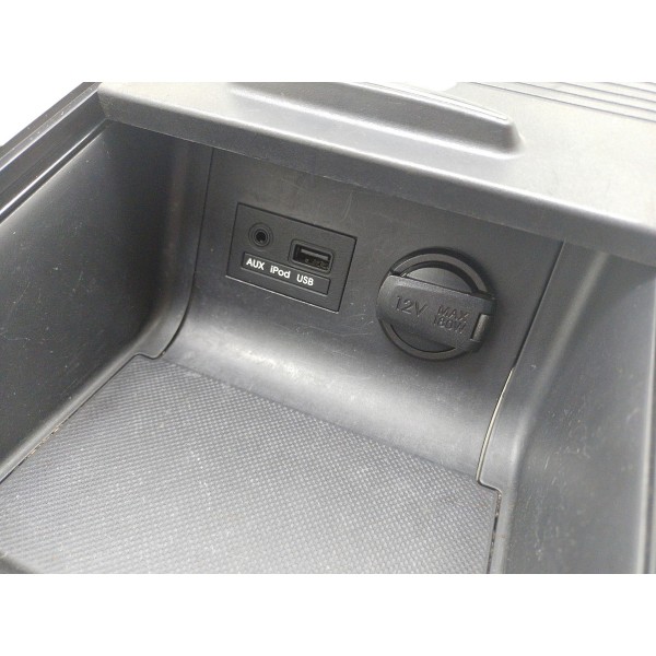 Porta Objeto Tomada Usb Console Hb20 Comfort 2018 Usado